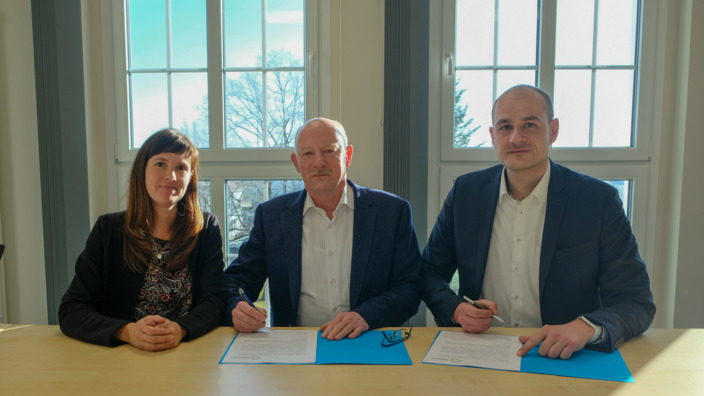 Gruppenbild zur Kooperationsvereinbarung im Jobcenter Eisenach