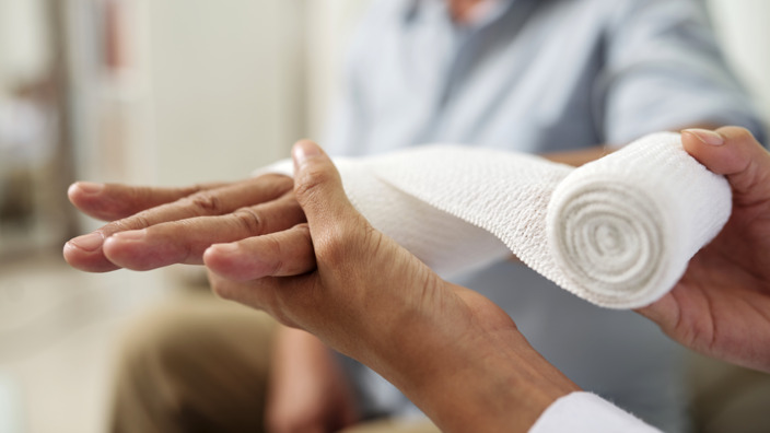 Wundversorgung eines Patienten