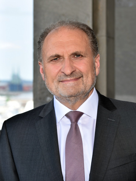 Hans Peter Wollseifer ist zu sehen, Präsident des ZDH.