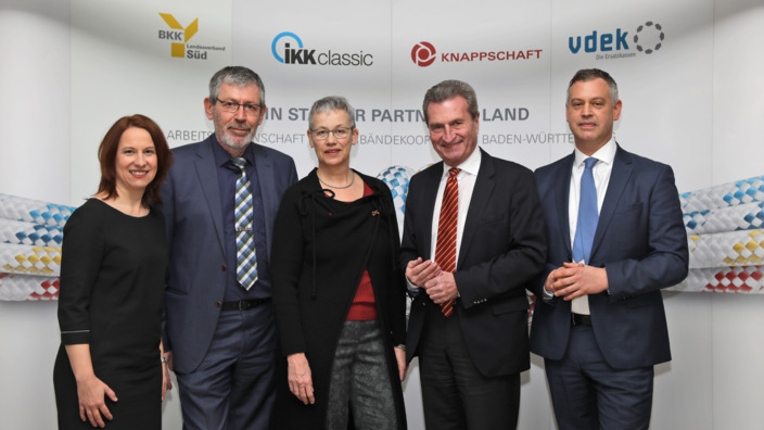 EU-Kommissar a.D. Günther H. Oettinger mit den Veranstaltern der B 52-Verbändekooperation