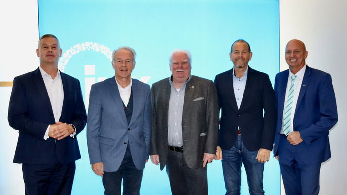 (v.l.n.r.) Kai Swoboda (stv. Vorstandsvorsitzender IKK classic), Klaus Dank (Vorsitzender Landesbeirat Bayern), Peter Prison (stv. Vorsitzender Landes